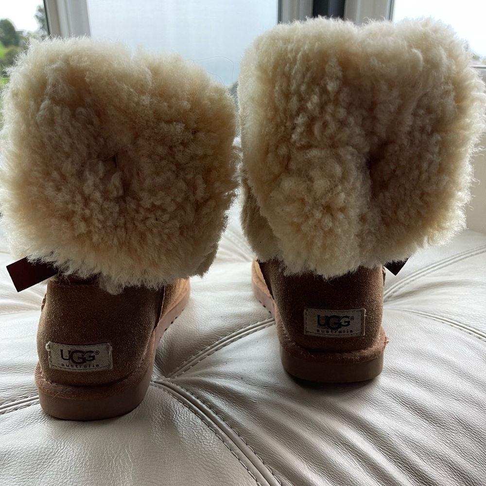 UGG Women's Tan and Cream Sheepskin Slippers - Picture 5 of 10